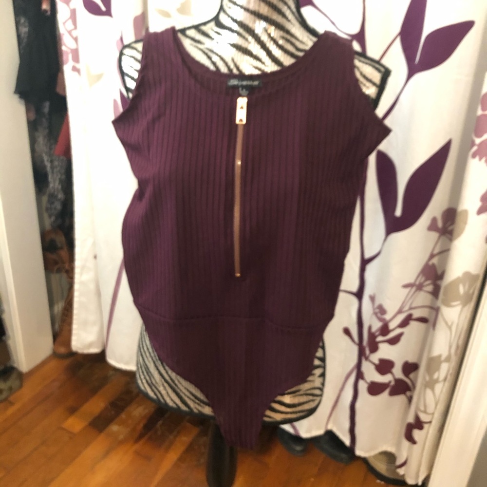 Purple with gold zipper tank top bodysuit sz large